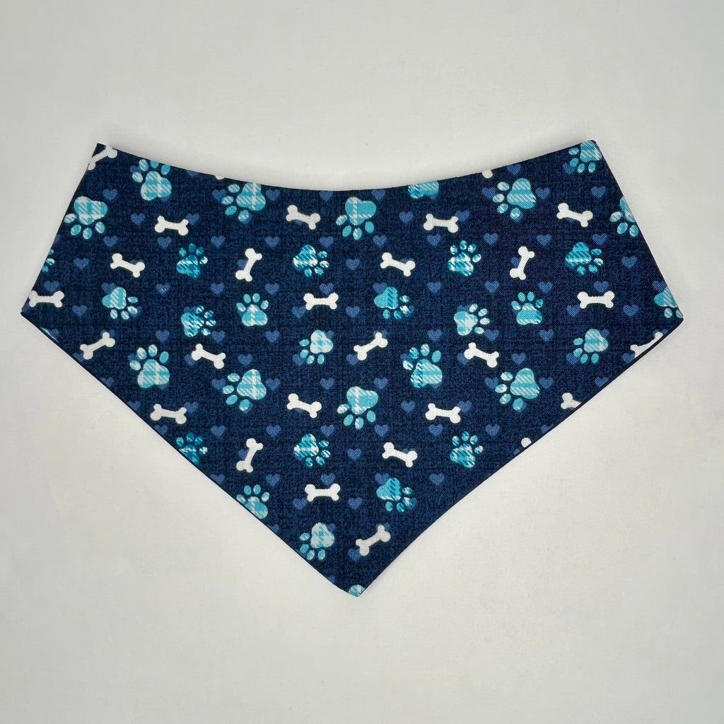 Bones & Hearts (Blue) | Cotton Snap-On Bandana